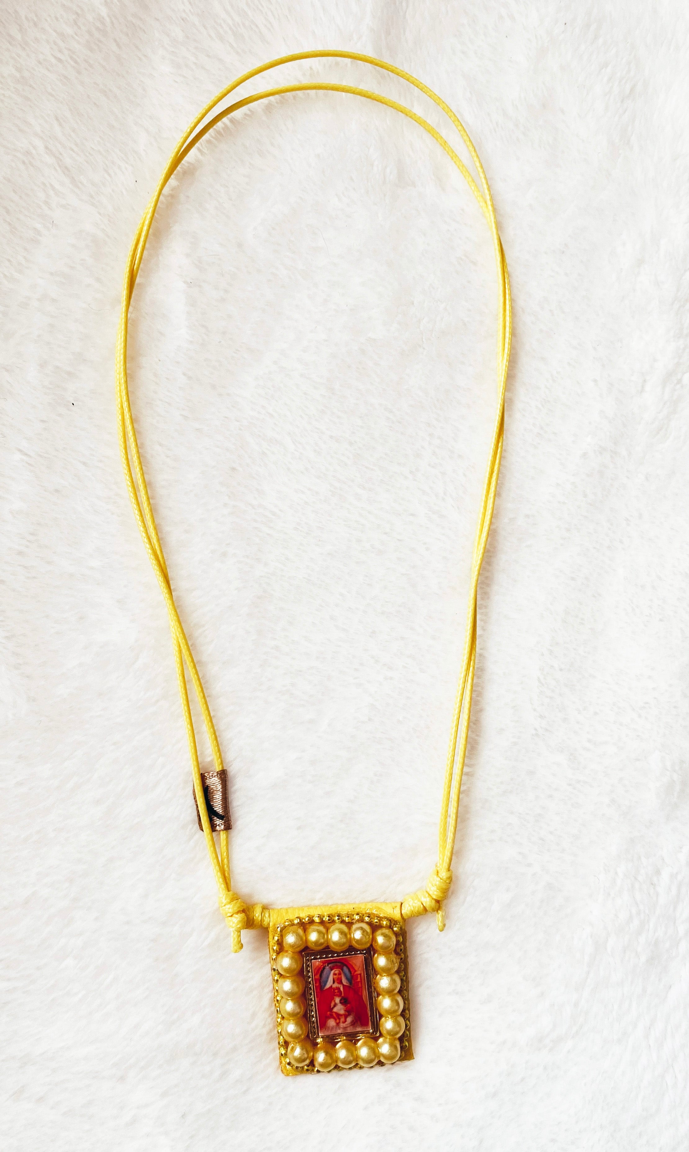 Small Scapular Yellow/Gold